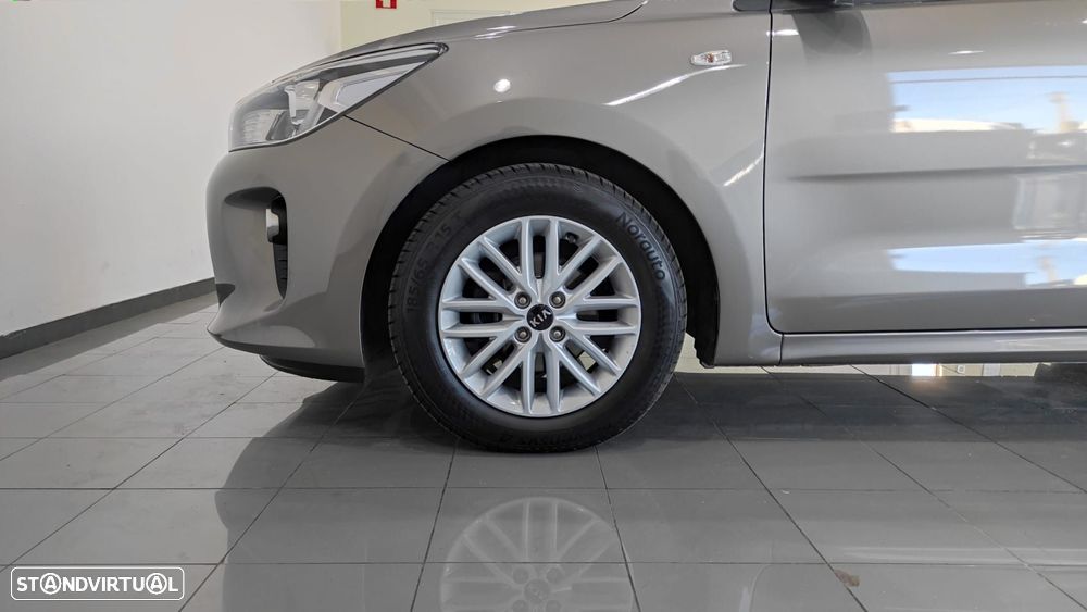 Kia Rio 1.2 CVVT Urban - 40