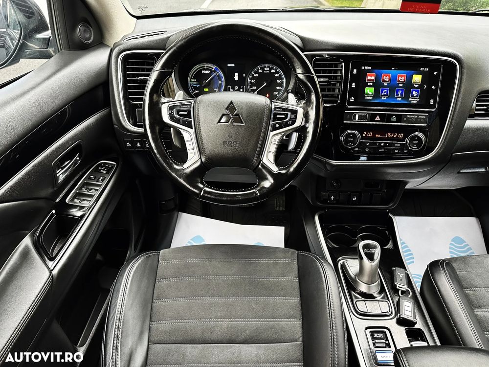 Mitsubishi Outlander PHEV 2.4 L 4X4 Intense - 7