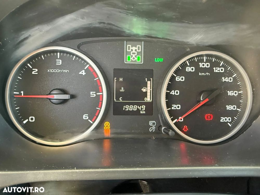 Mitsubishi L200 - 4
