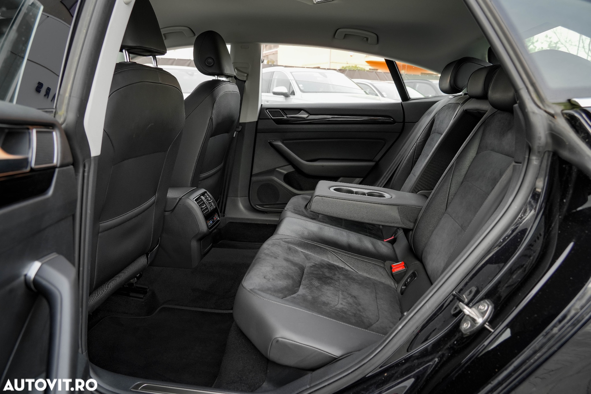 Volkswagen ARTEON 2.0 TDI SCR DSG Elegance - 24