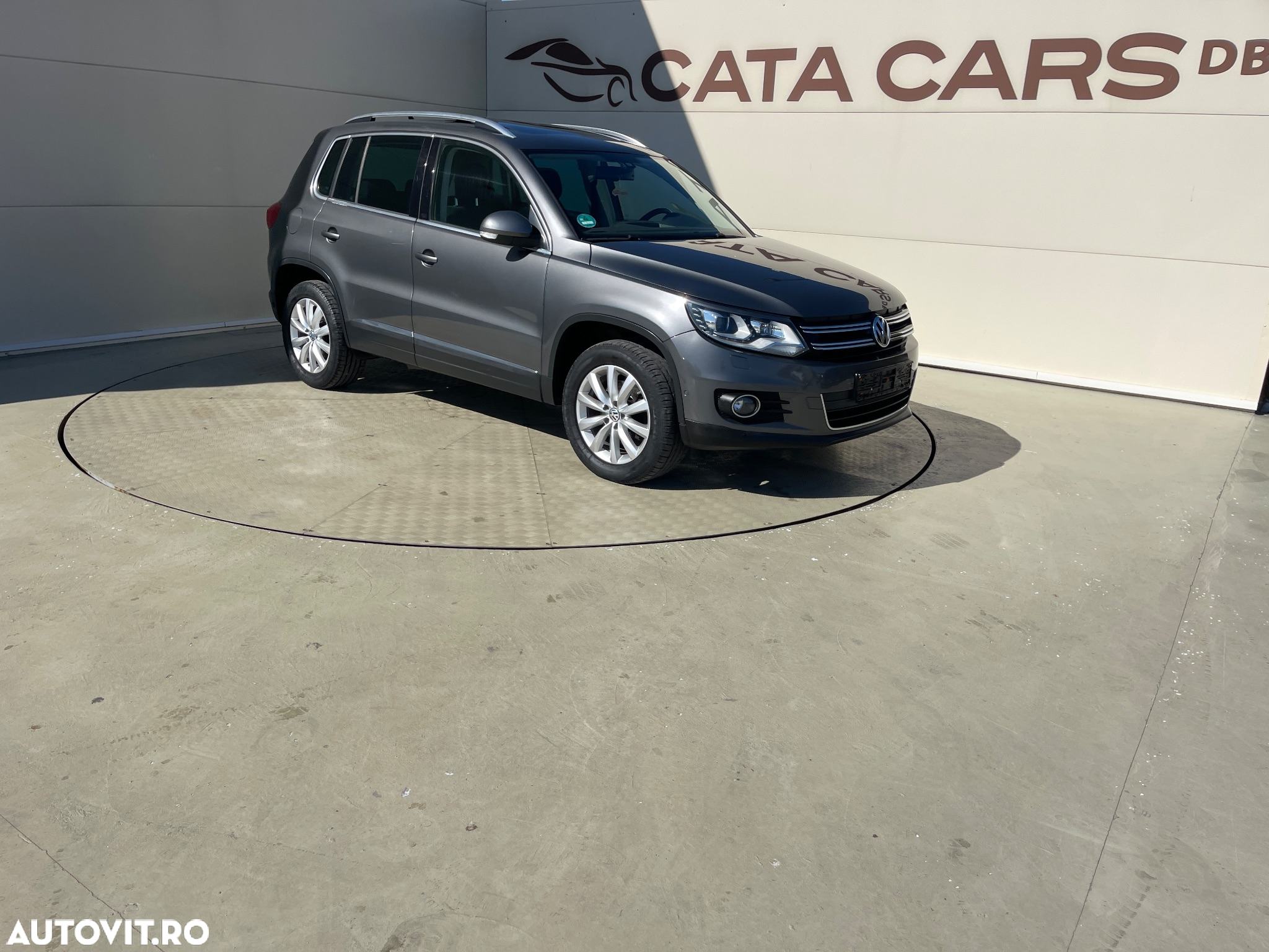 Volkswagen Tiguan 2.0 TDI DPF 4Motion BlueMotion Technology DSG Cup Sport & Style - 21