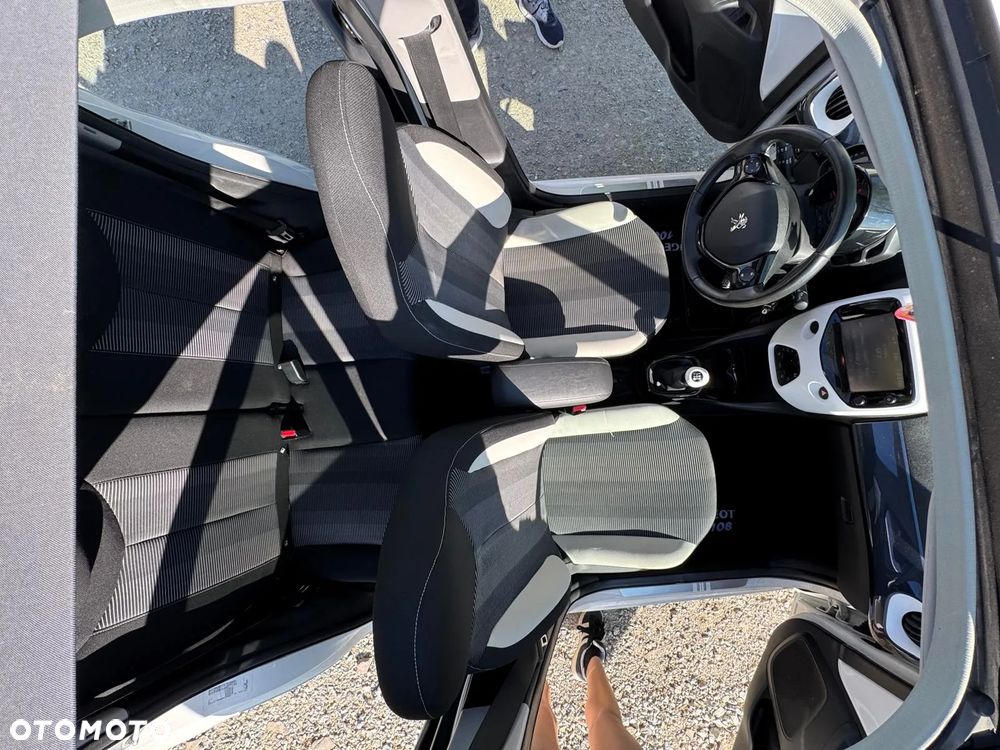 Peugeot 108 PureTech 82 Top Roland Garros - 15