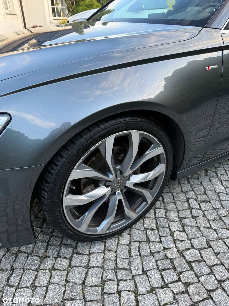 Audi A6 Avant 2.0 TDI Ultra S tronic - 26