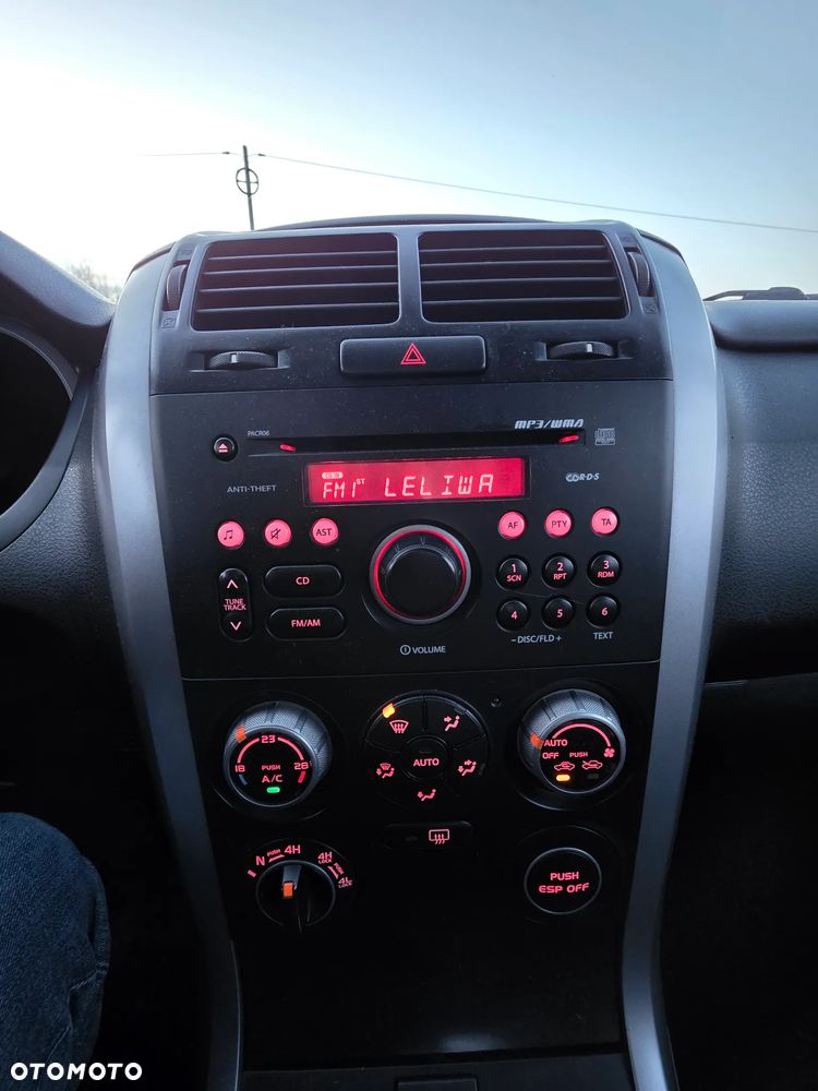 Suzuki Grand Vitara 1.9 DDiS Comfort - 16