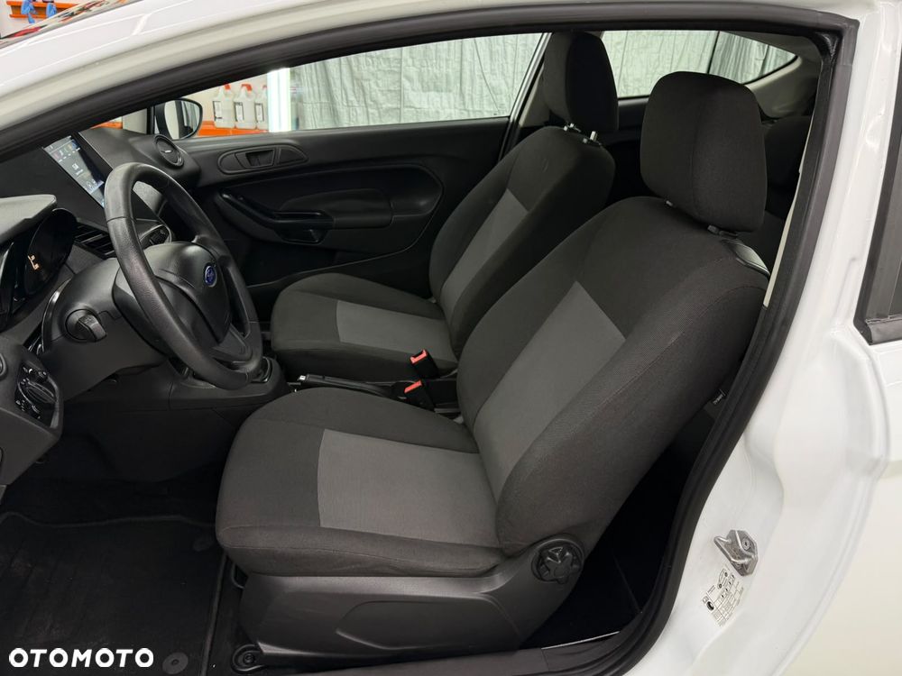 Ford Fiesta 1.25 Trend Edition - 25