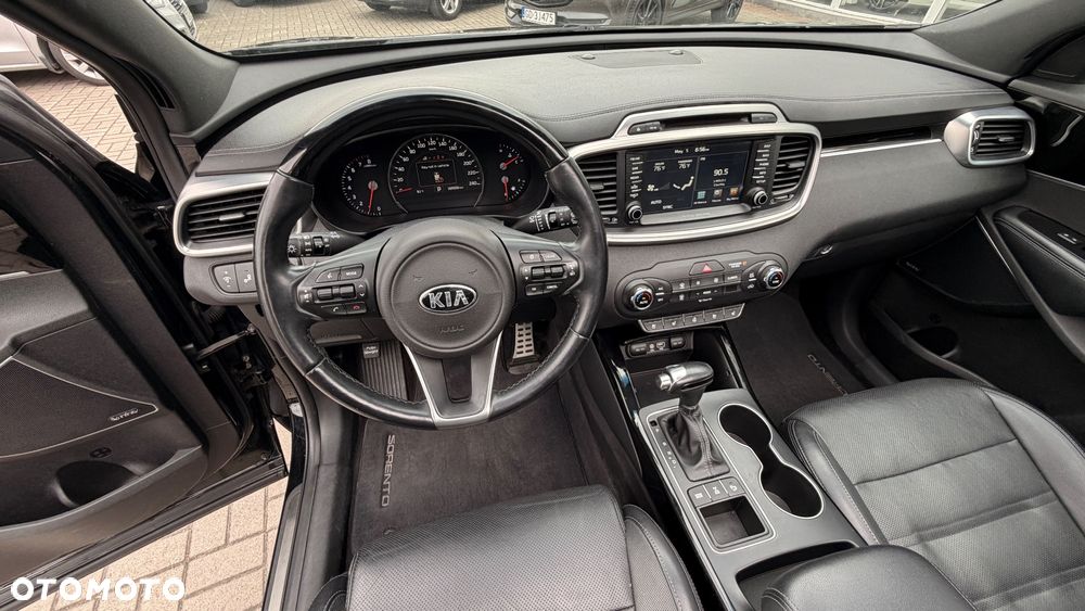 Kia Sorento - 8
