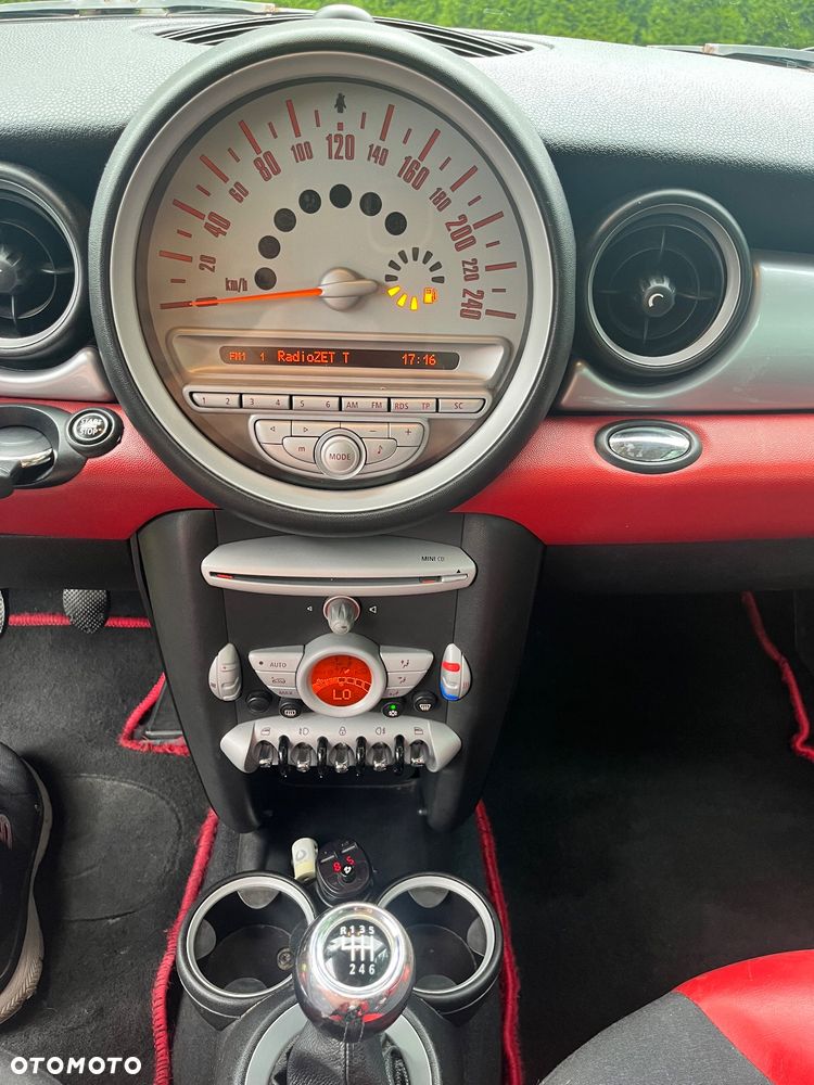 MINI Cooper Standard - 5