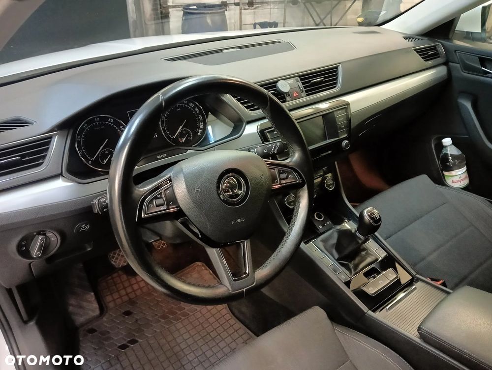 Skoda Superb 1.8 TSI Ambition - 8