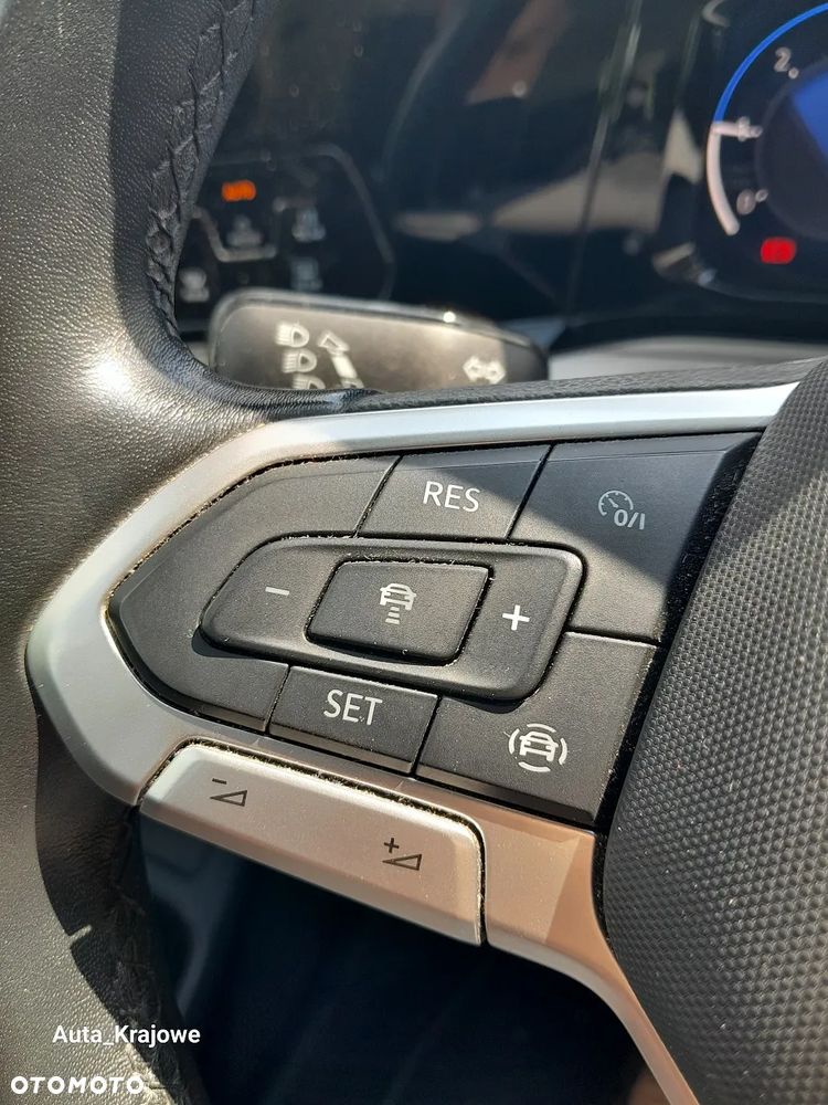Volkswagen Golf 2.0 TDI Life - 27