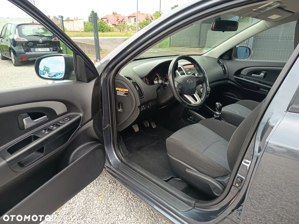 Kia Ceed 1.4 CVVT Spirit - 16