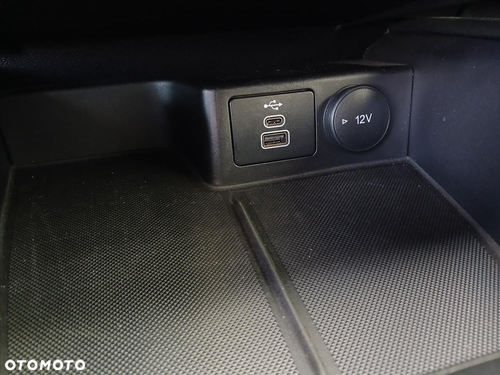 Ford Kuga 2.5 FHEV FWD ST-Line - 27