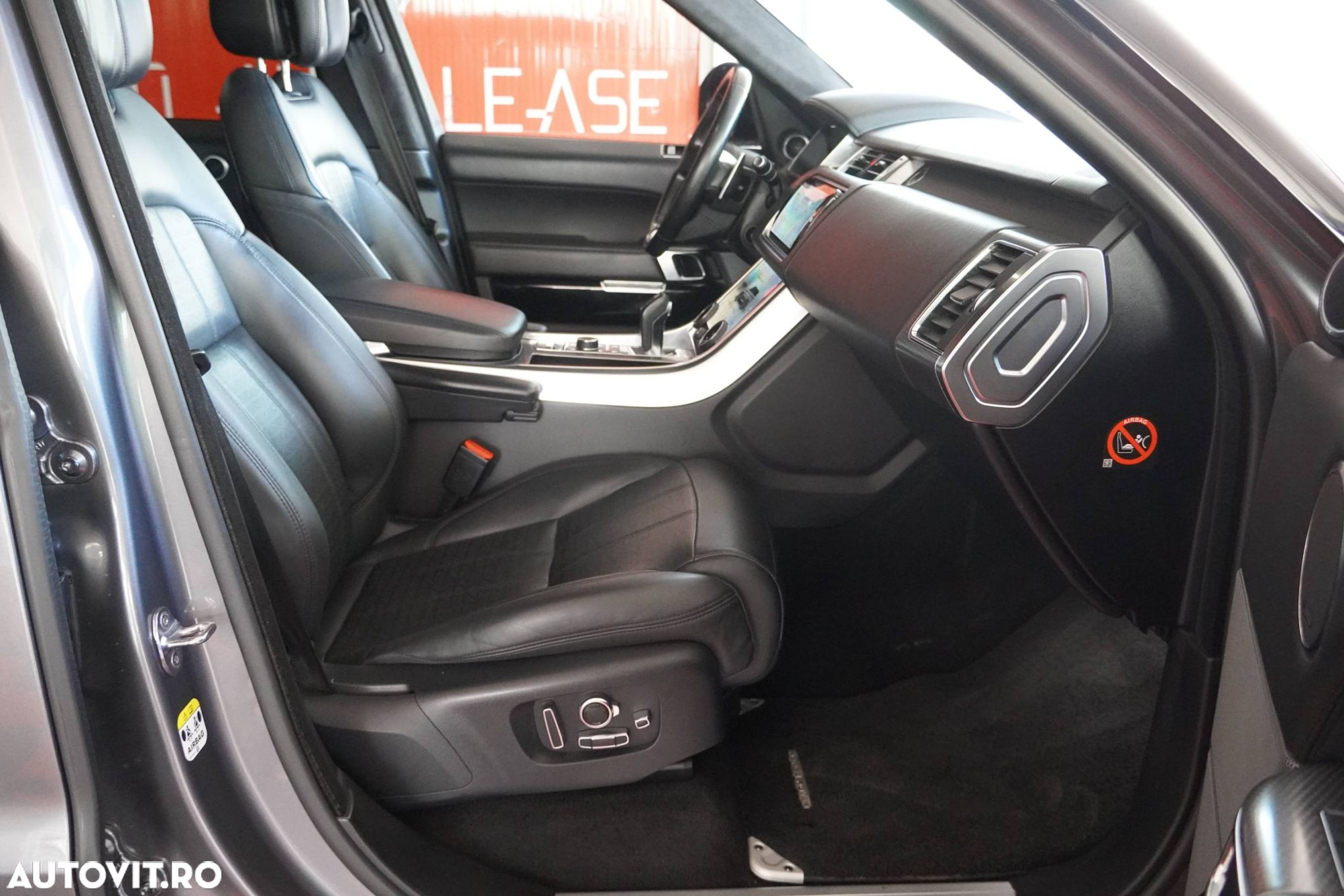 Land Rover Range Rover Sport - 30
