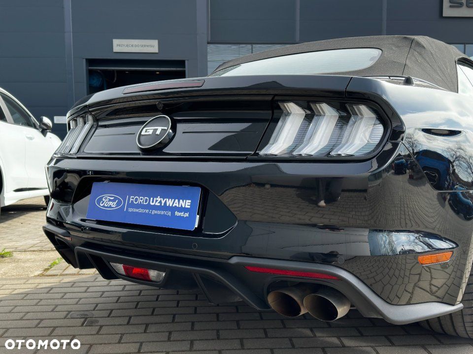 Ford Mustang - 12