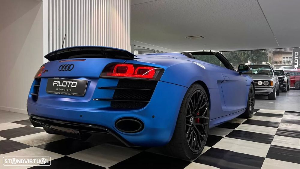 Audi R8 Spyder 5.2 FSi V10 quattro R-tronic - 11