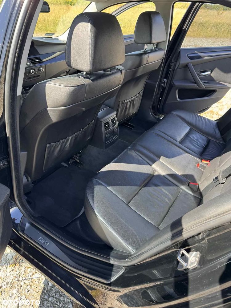 BMW Seria 5 525d - 14