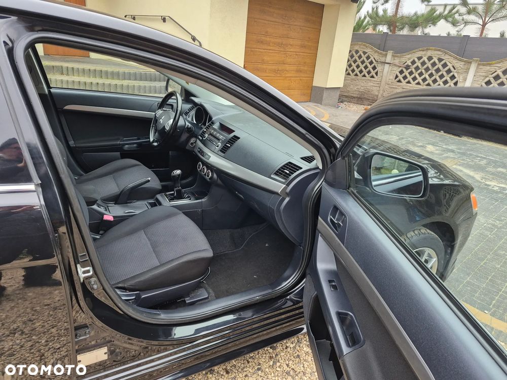 Mitsubishi Lancer 1.8 Intense - 9