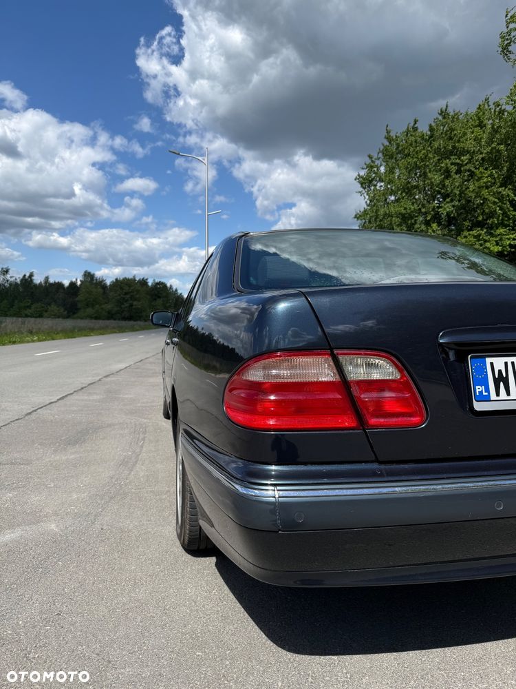 Mercedes-Benz Klasa E 280 T Elegance - 7