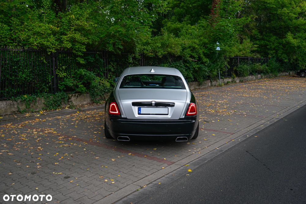 Rolls-Royce Ghost Standard - 25
