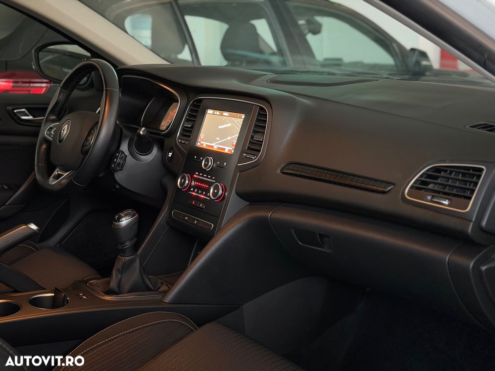 Renault Megane ENERGY dCi Zen - 27