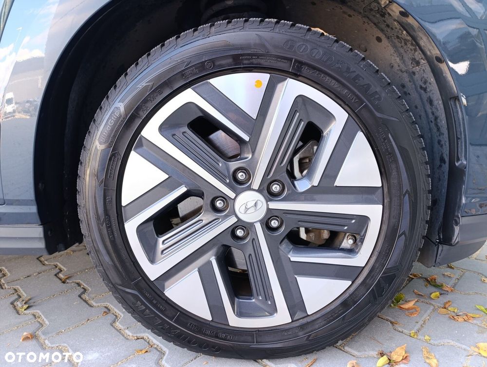 Hyundai Kona - 13