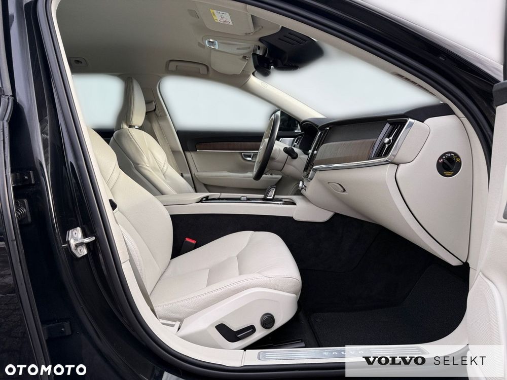 Volvo V90 Cross Country - 25