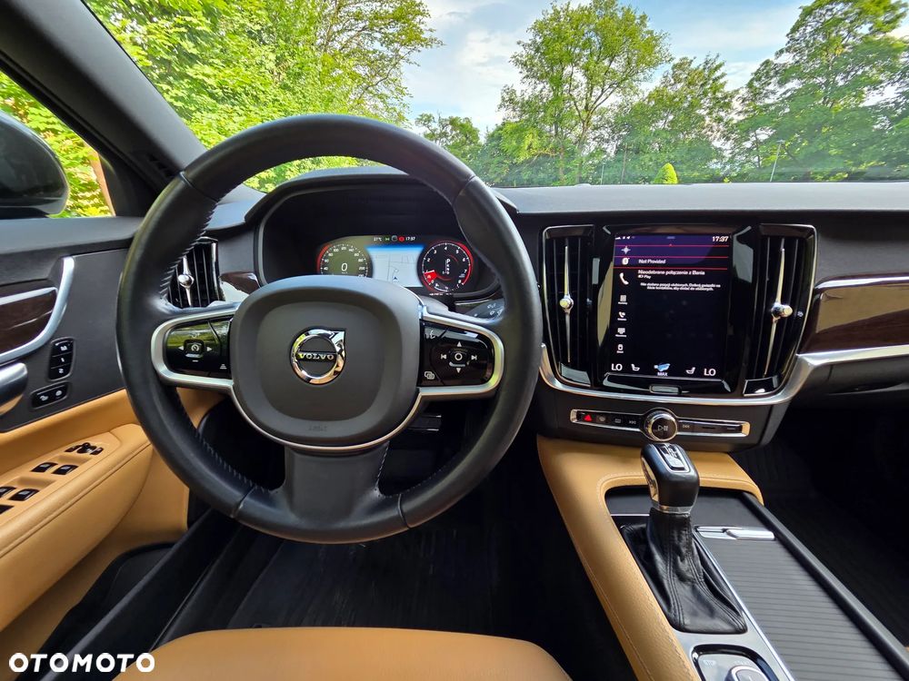 Volvo S90 T6 AWD Momentum - 17