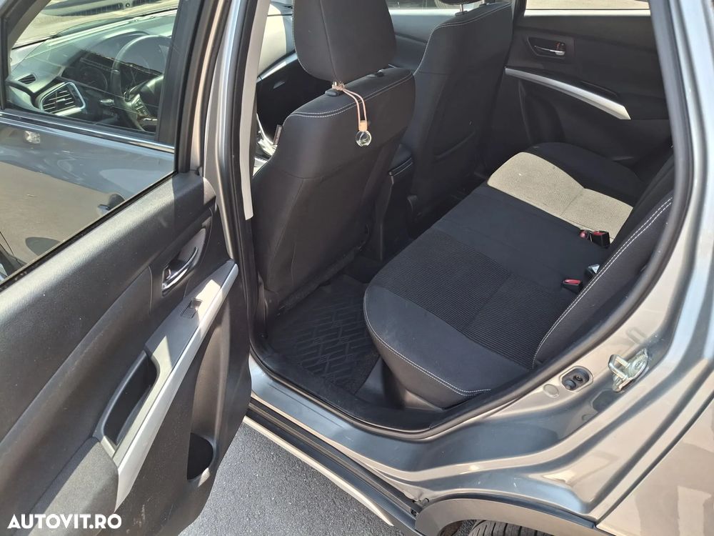 Suzuki SX4 - 25