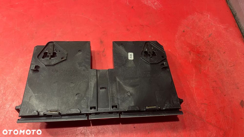 Szuflada VW PASSAT B6 3C0858407 - 4