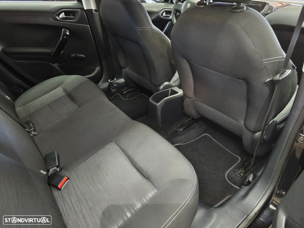 Peugeot 208 1.4 HDi Access - 11