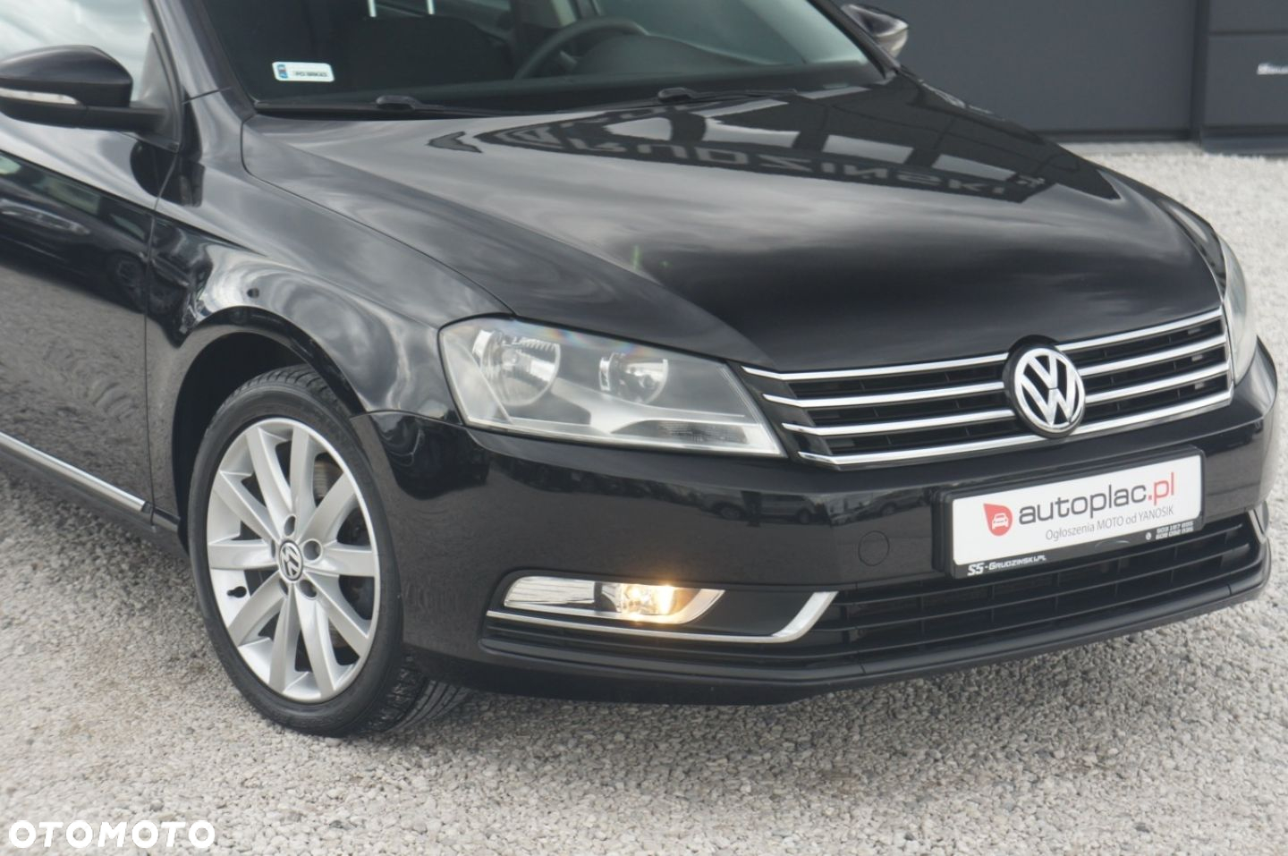 Volkswagen Passat - 16