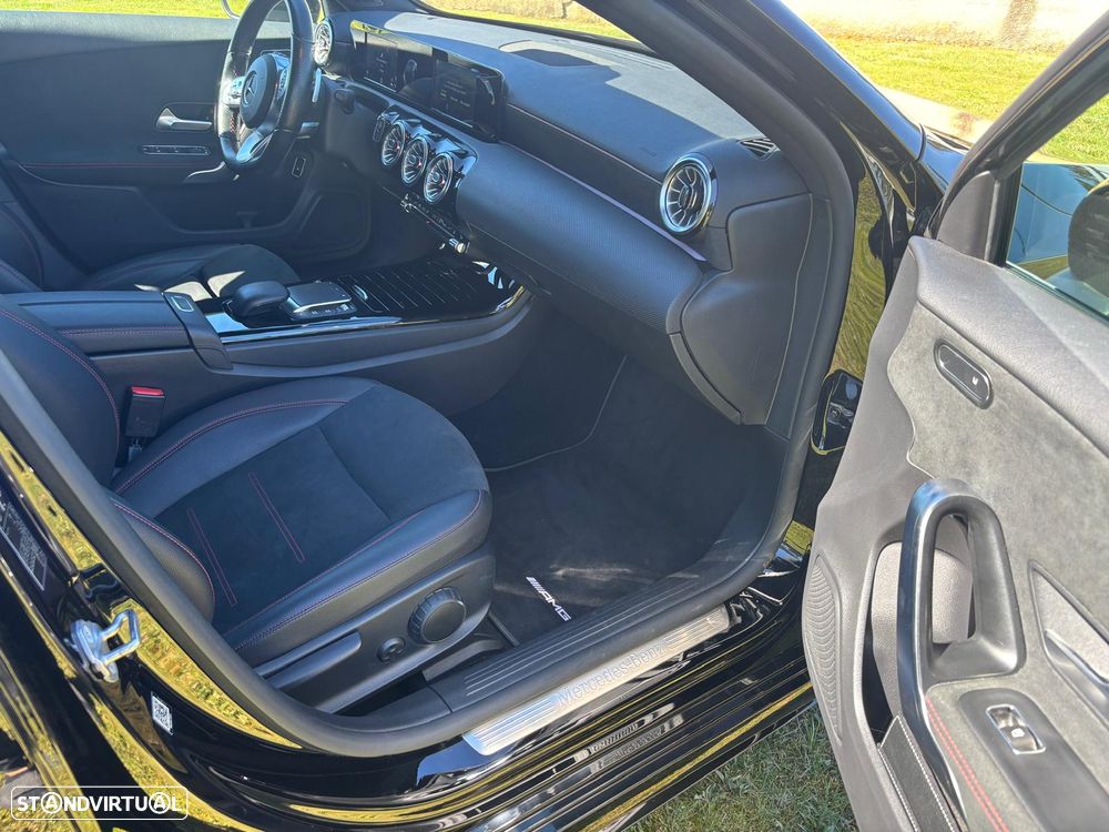 Mercedes-Benz A 250 e 8G-DCT AMG Line - 14