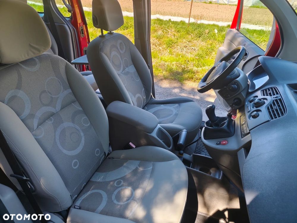 Renault Kangoo 1.6 16V Helios - 17