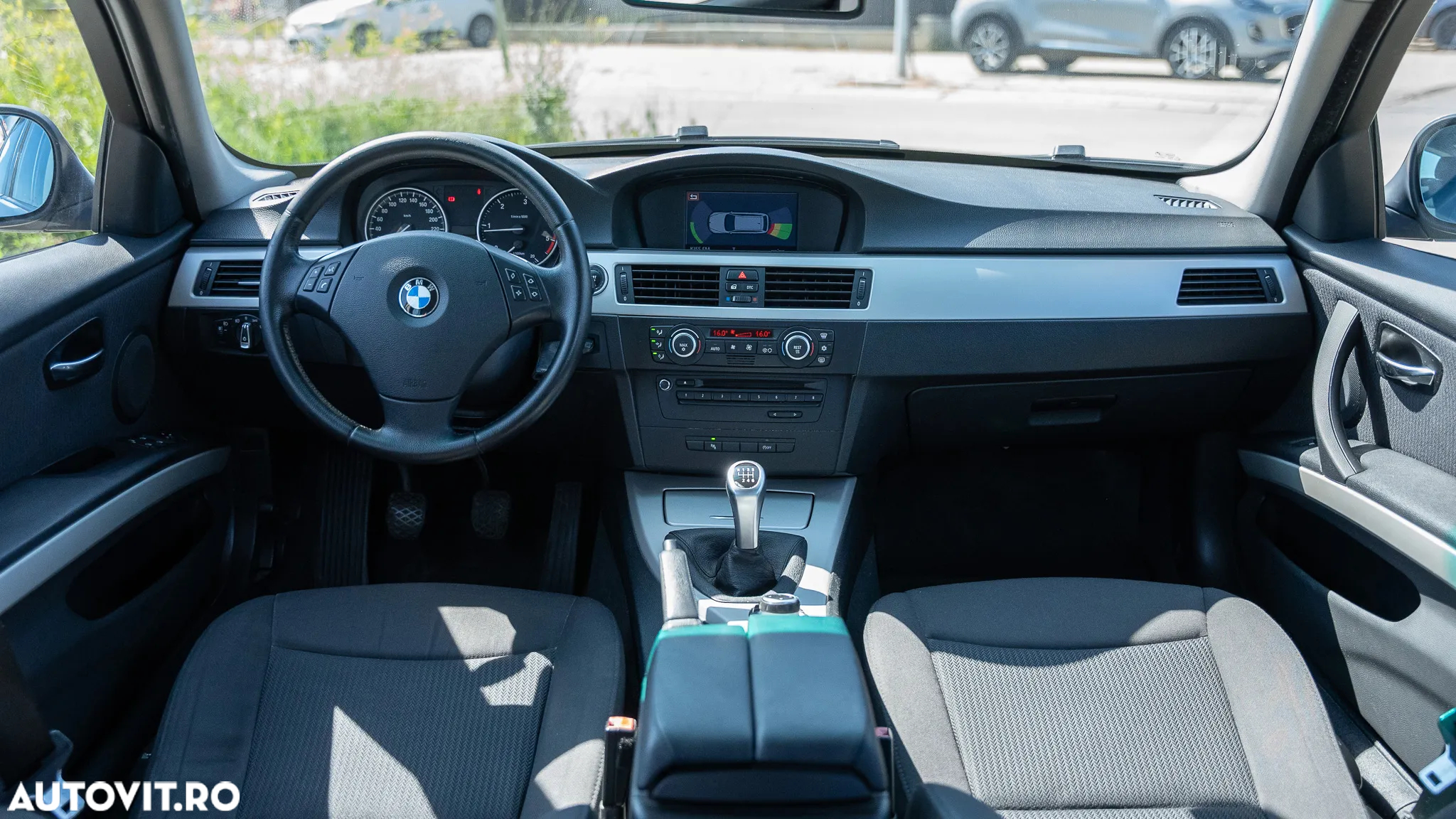 BMW Seria 3 318d - 8
