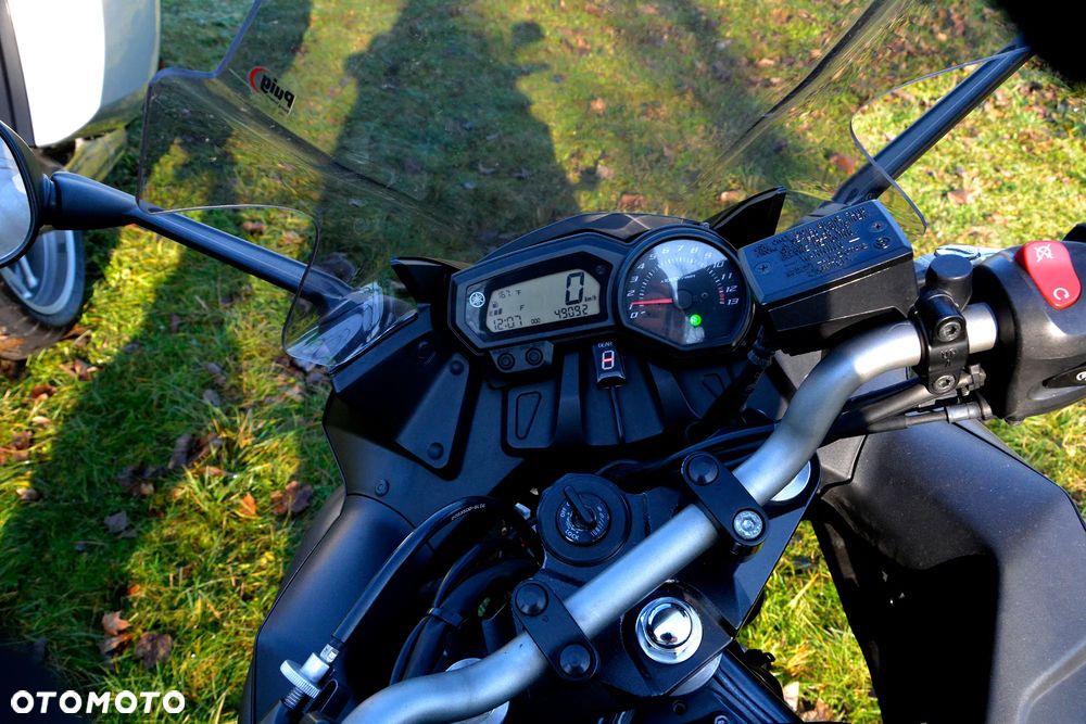 Yamaha XJR - 5