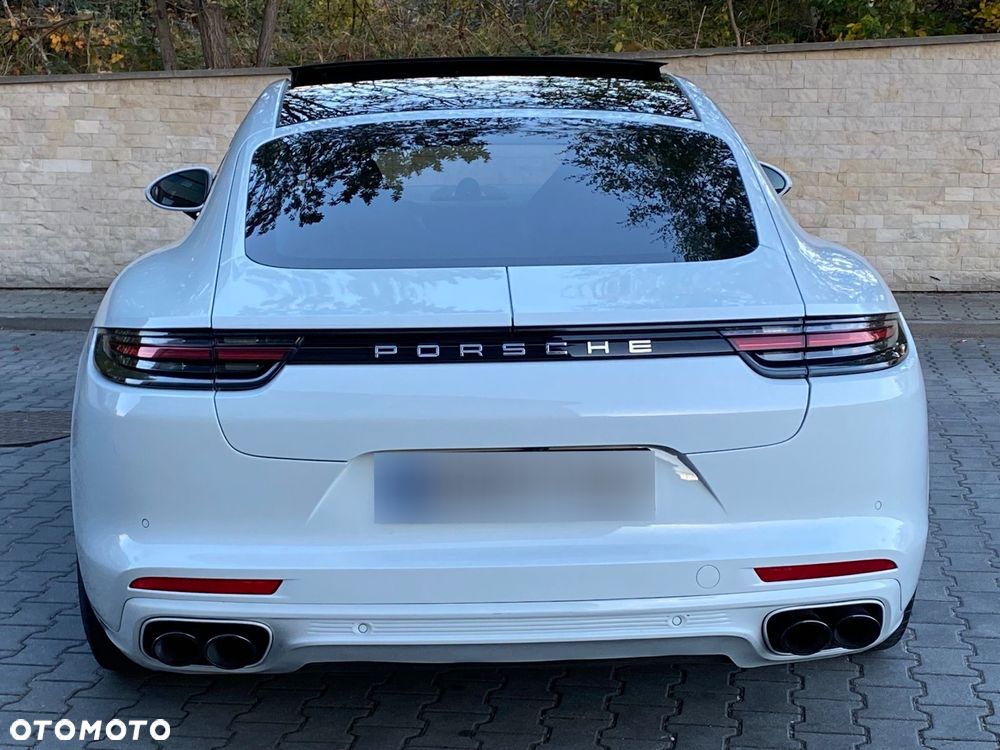 Porsche Panamera - 22