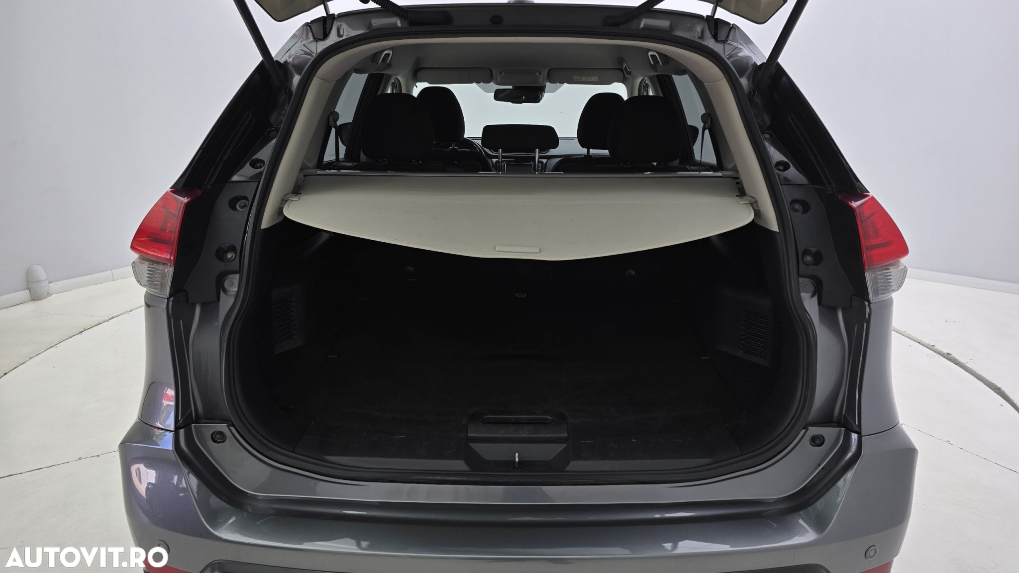 Nissan X-Trail - 25