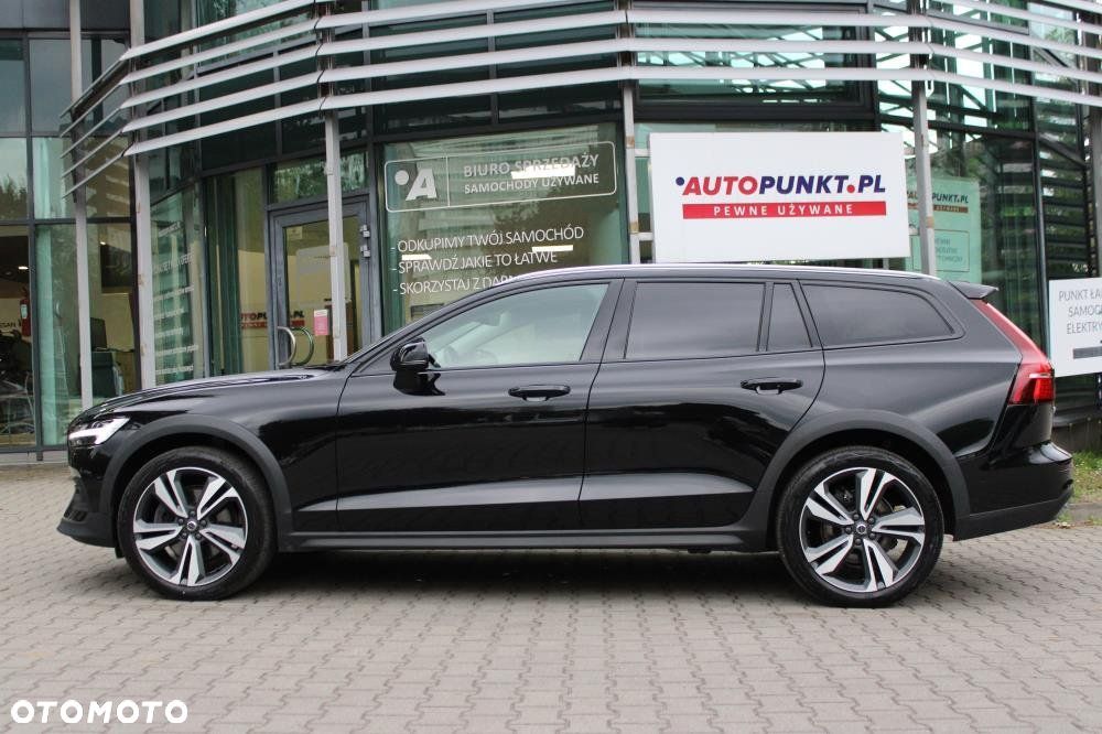 Volvo V60 Cross Country - 8