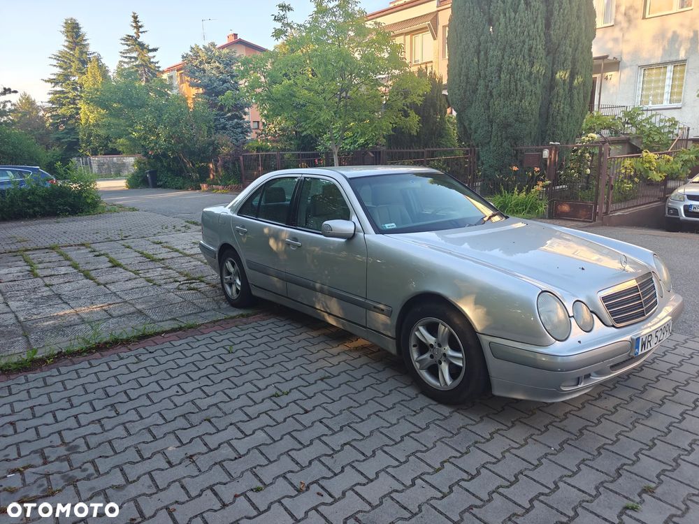 Mercedes-Benz Klasa E 220 CDI Classic - 6