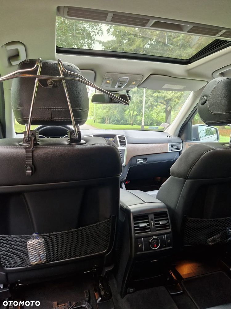 Mercedes-Benz ML - 13