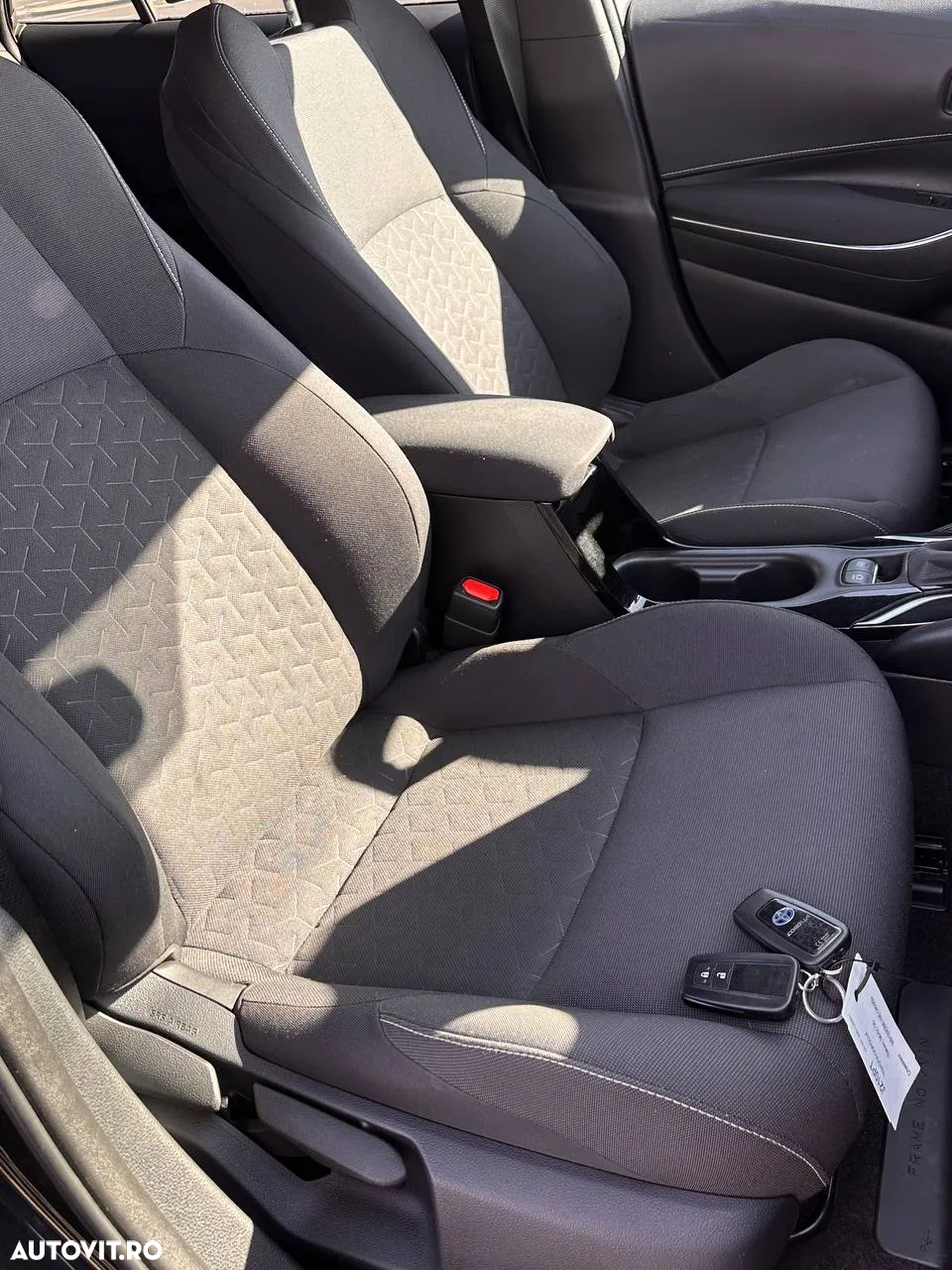Toyota Corolla 1.8 Hybrid Touring Sports Club - 23