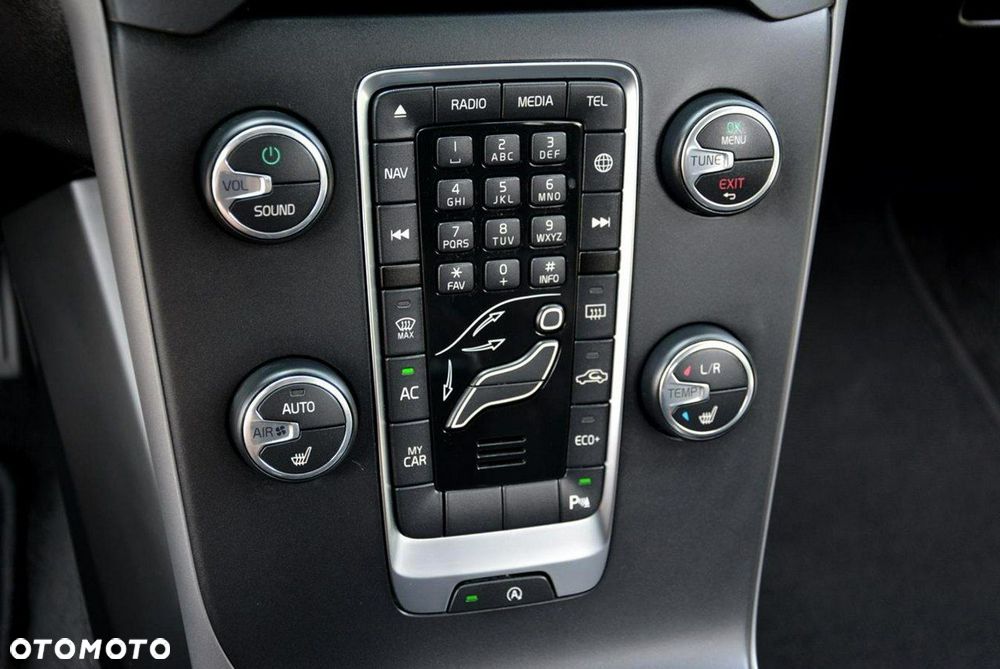 Volvo V40 D2 Drive-E Momentum - 29