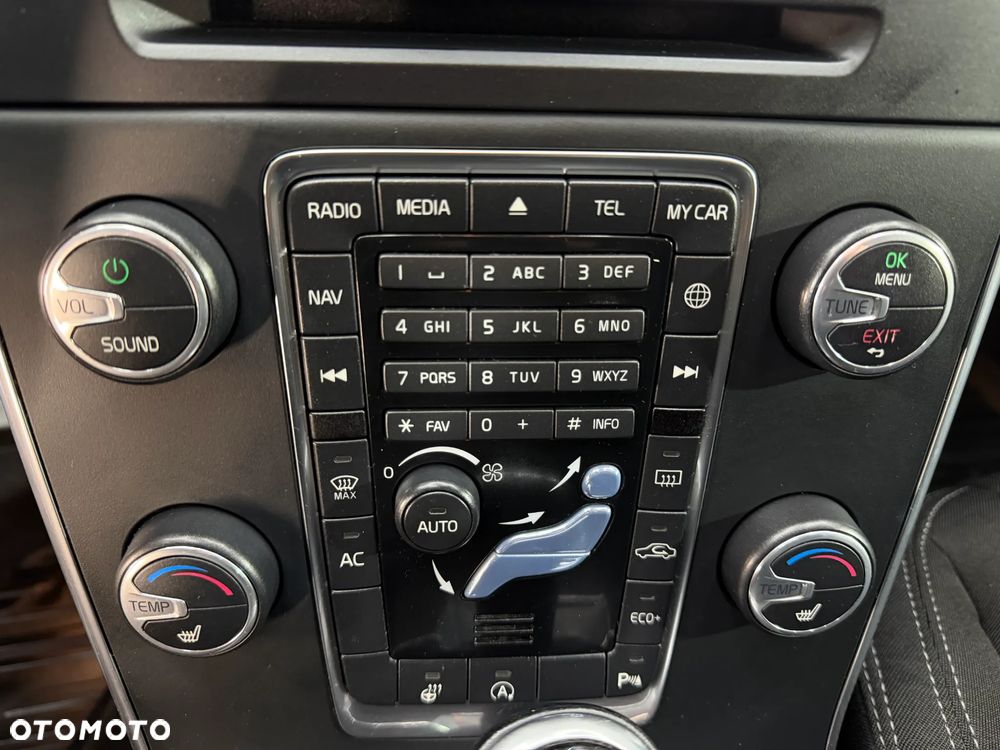 Volvo V60 T3 Drive-E Momentum - 9