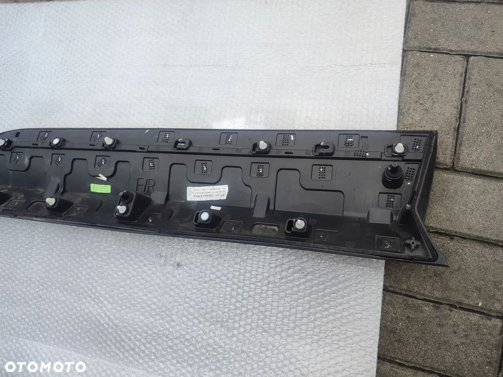LISTWA DRZWI PRAWY PRZÓD Polestar 4 8892891969 - 8