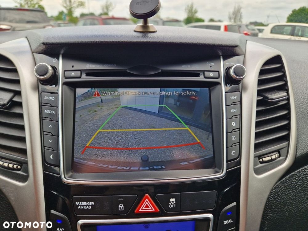 Hyundai i30 1.6 CRDi Premium - 13