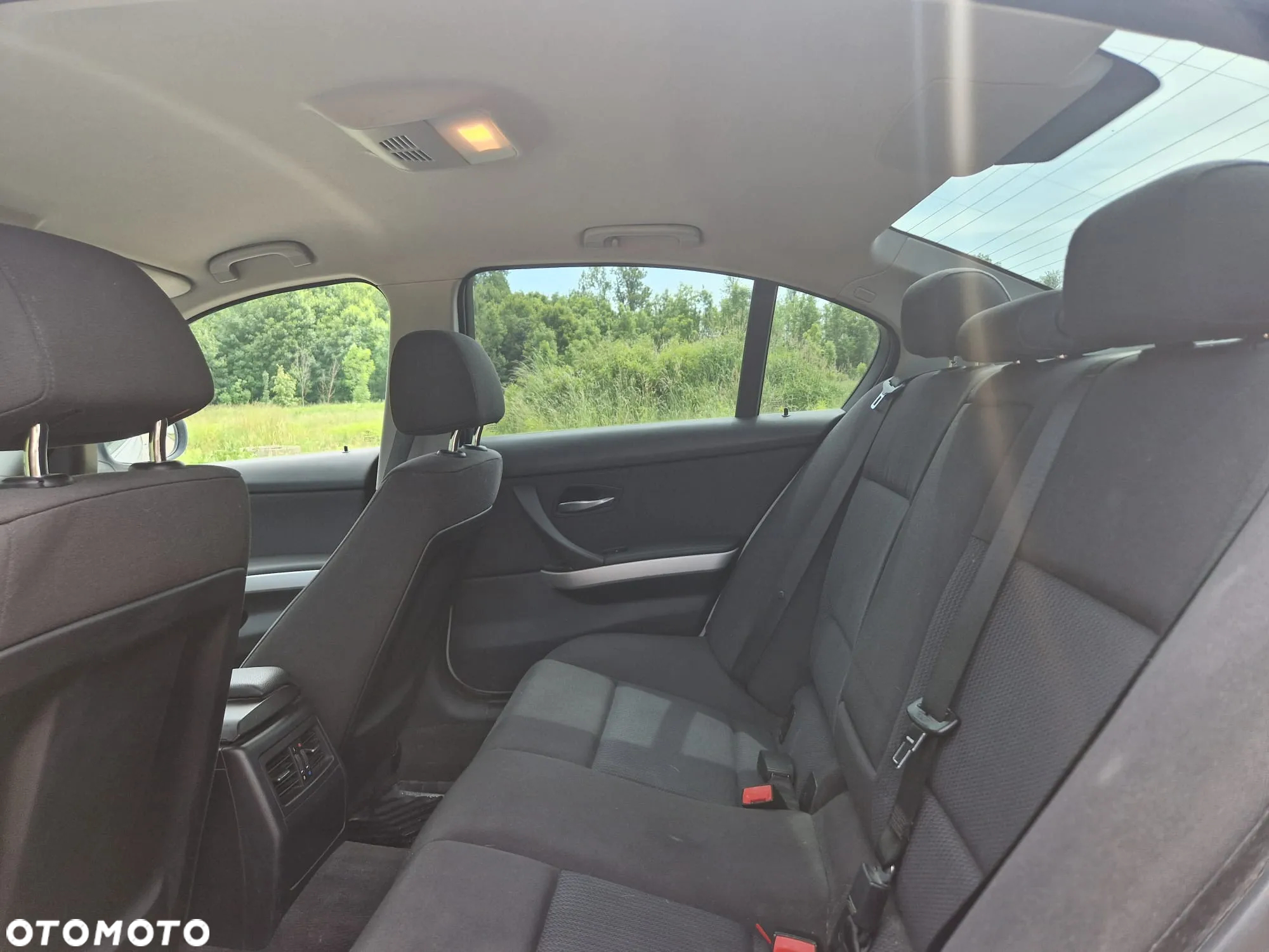 BMW Seria 3 318i - 10