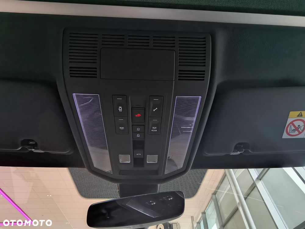 Volkswagen Touareg 3.0 V6 TFSI 4Motion R-Line - 22