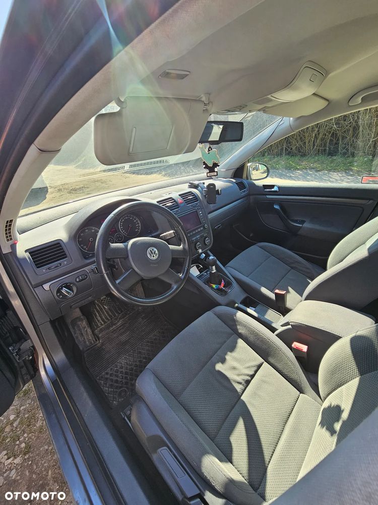 Volkswagen Golf 1.6 Basis - 6