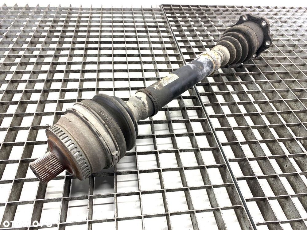 PÓŁOŚ PRAWY PRZÓD  AUDI A4 B6 (8E2) 2000 - 2005 2.0 96 kW [130 KM] benzyna 2000 - 2004 - 2