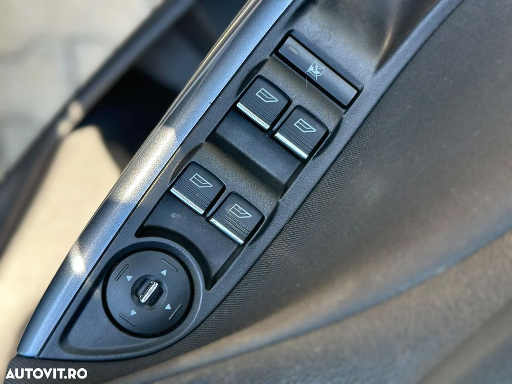 Ford Focus - 26