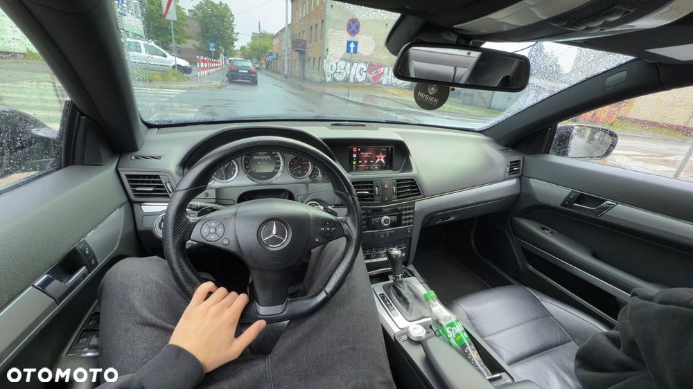 Mercedes-Benz Klasa E 350 CGI BlueEffICIENCY - 19